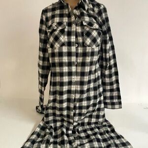 Women's Black/White/Tan Plaid Long Shacket Small